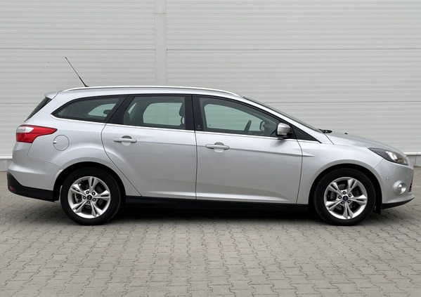 Ford Focus cena 24500 przebieg: 196100, rok produkcji 2012 z Ustrzyki Dolne małe 742